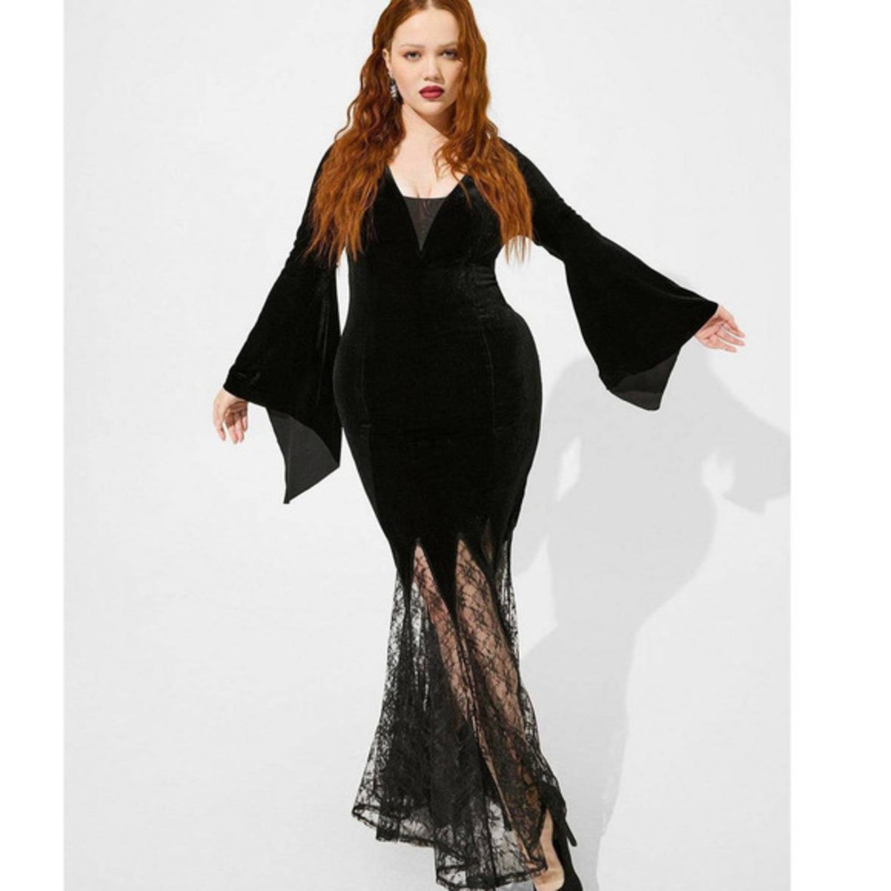 Torrid 4 (4X‎ 26) Black Gothic Velvet Busty Costume Cosplay Maven Fluted Dress